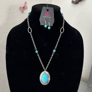 Paparazzi Turquoise and Silver Necklace Set